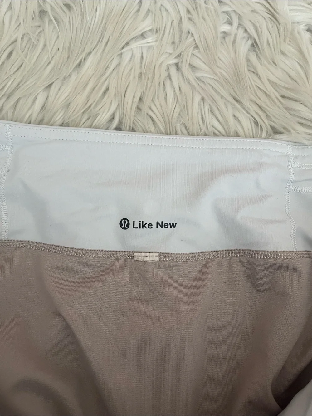 {Lululemon} Speed Up Short Long Inseam Updated Fit in White - Womens 12